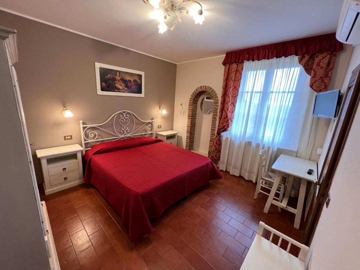 B&B Casale Virgili เซียนา ภายนอก รูปภาพ