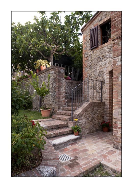 B&B Casale Virgili เซียนา ภายนอก รูปภาพ